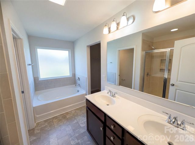 8004 Camden Crossing, Lowell, NC 28098