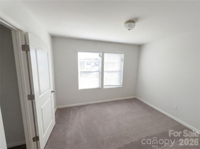 8004 Camden Crossing, Lowell, NC 28098