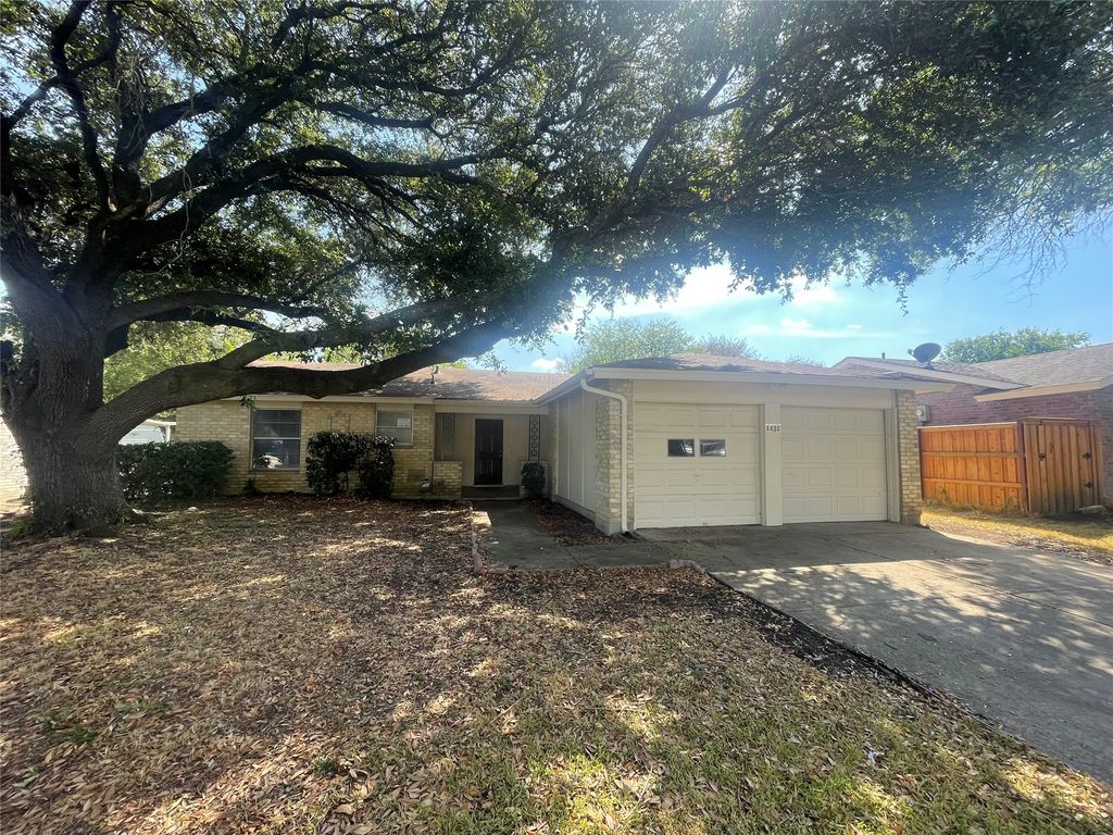 1418 Rockbrook Street, Lancaster, TX 75134