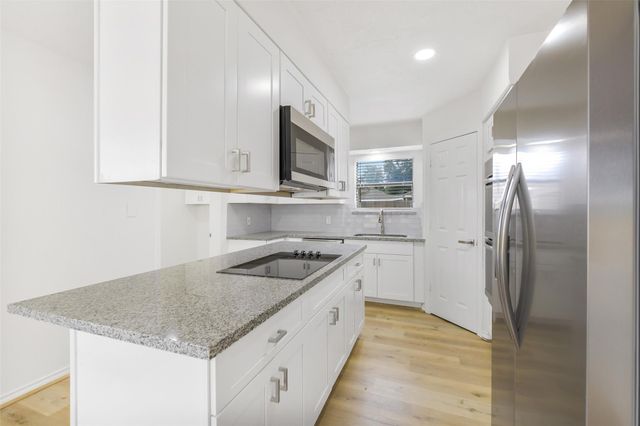 11606 Gatesden Drive, Tomball, TX 77377