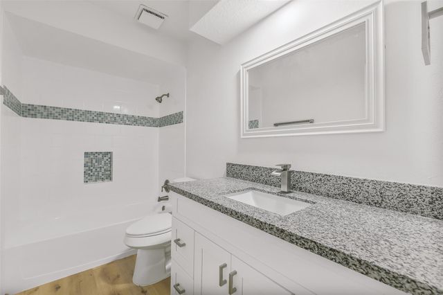 11606 Gatesden Drive, Tomball, TX 77377