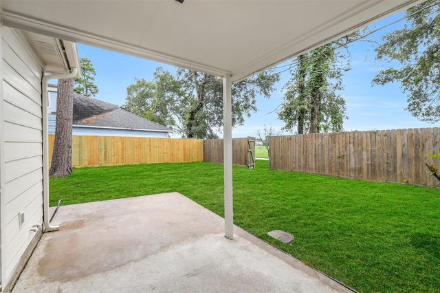 11606 Gatesden Drive, Tomball, TX 77377