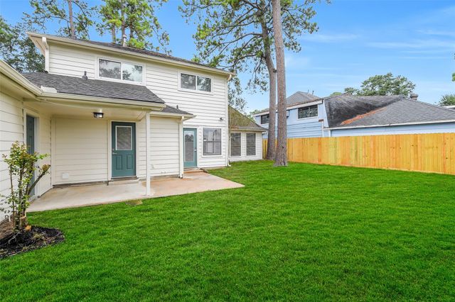 11606 Gatesden Drive, Tomball, TX 77377