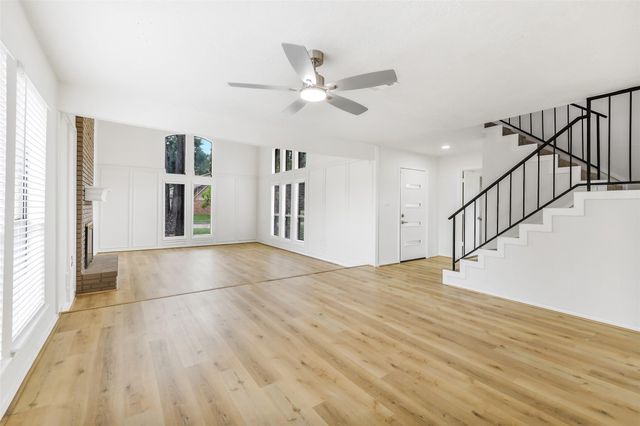 11606 Gatesden Drive, Tomball, TX 77377