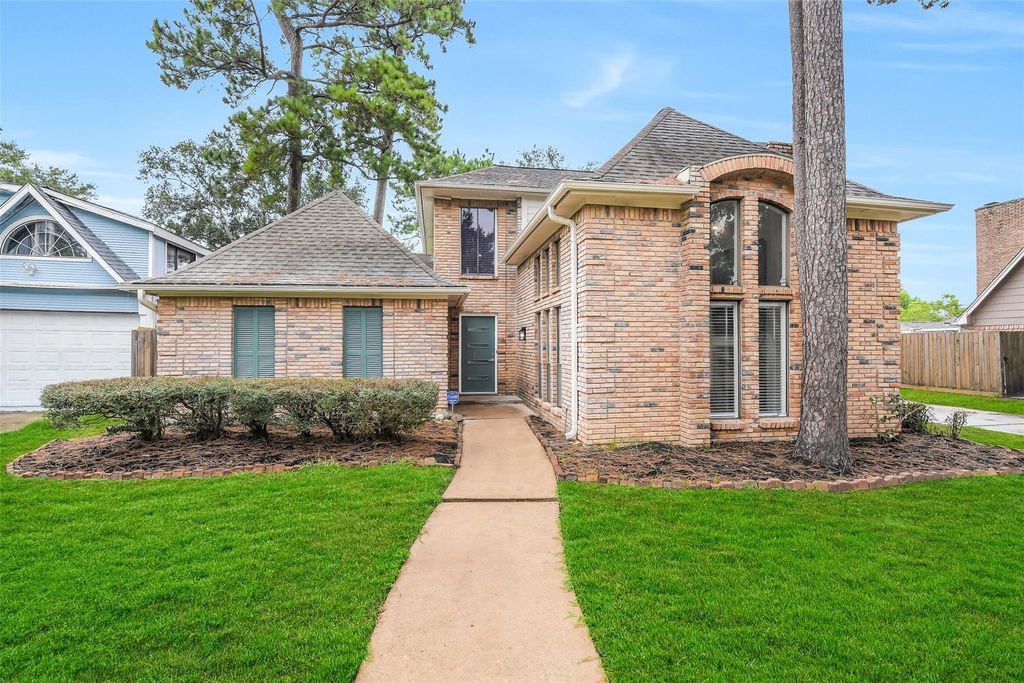 11606 Gatesden Drive, Tomball, TX 77377