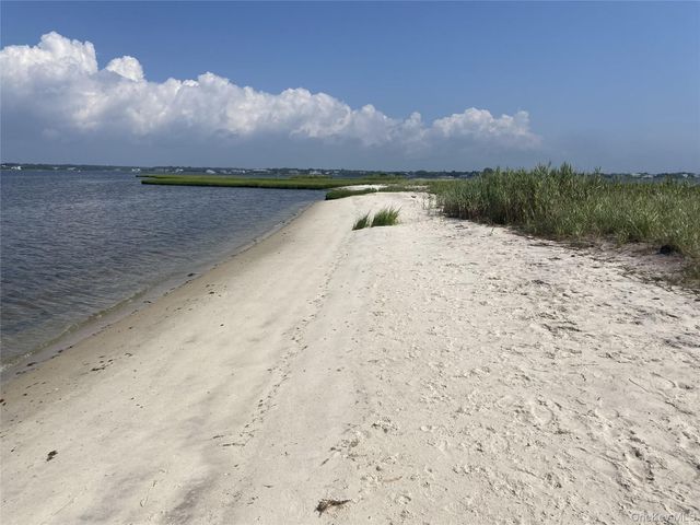405 Dune Road, Westhampton Beach, NY 11978