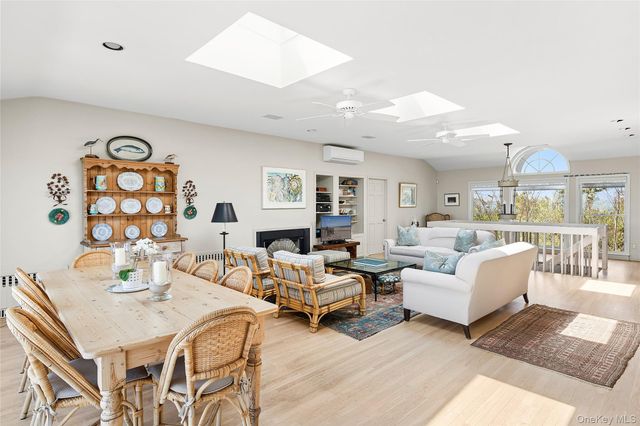 405 Dune Road, Westhampton Beach, NY 11978