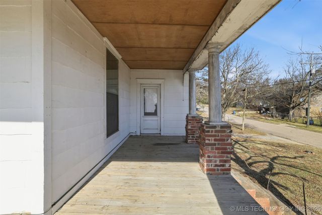 233 W 3rd, Atoka, OK 74525