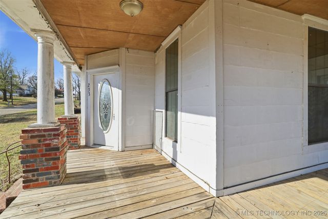 233 W 3rd, Atoka, OK 74525