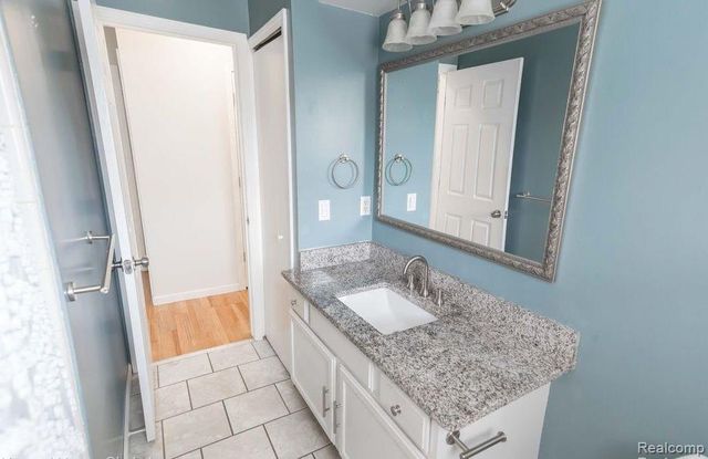 3452 Cone Avenue, Rochester Hills, MI 48309