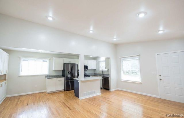 3452 Cone Avenue, Rochester Hills, MI 48309