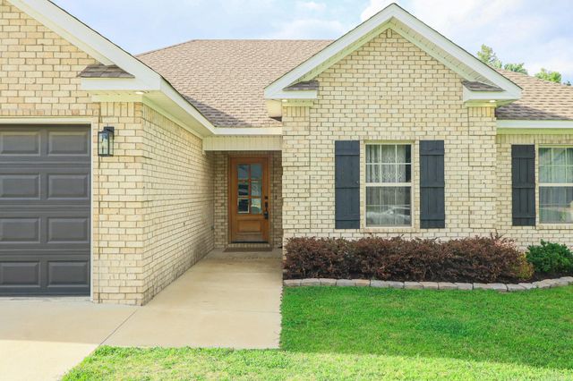 303 Stella Dr, Bono, AR 72416