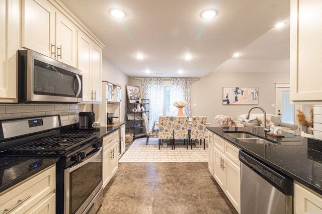303 Stella Dr, Bono, AR 72416