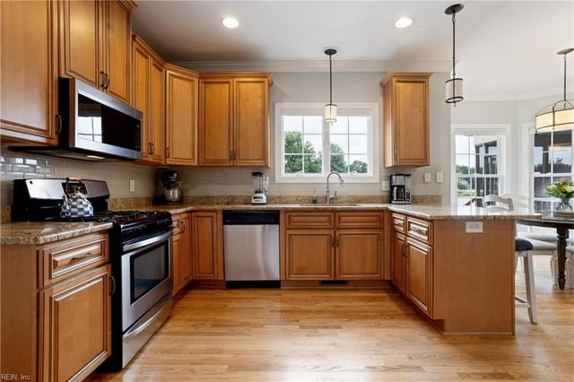 11 Wornom Farm RD, Poquoson, VA 23662