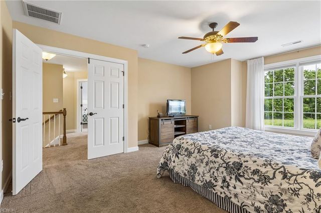 11 Wornom Farm RD, Poquoson, VA 23662