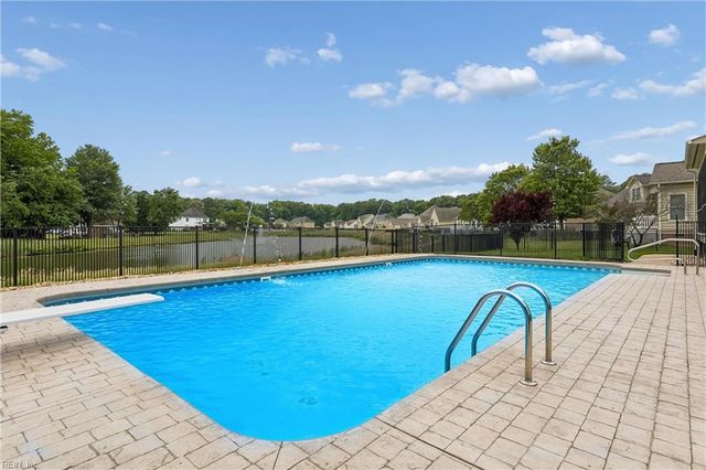 11 Wornom Farm RD, Poquoson, VA 23662