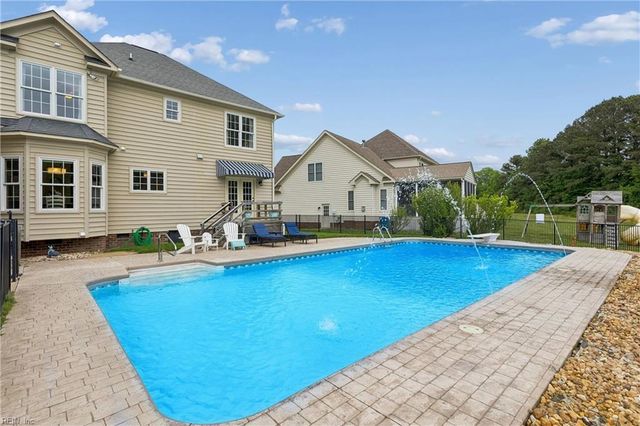11 Wornom Farm RD, Poquoson, VA 23662