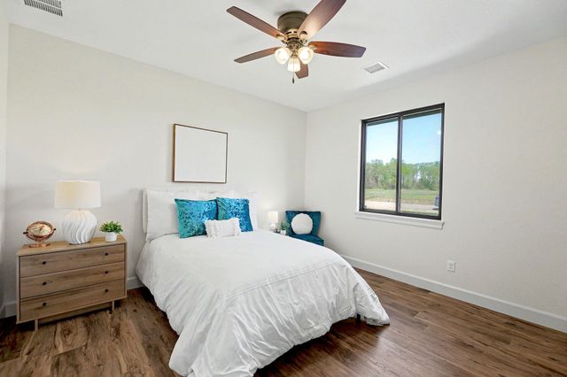 115 N Estes St, Garden Plain, KS 67050