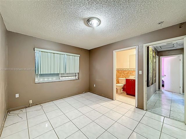 6418 NW 11th Ave, Miami, FL 33150
