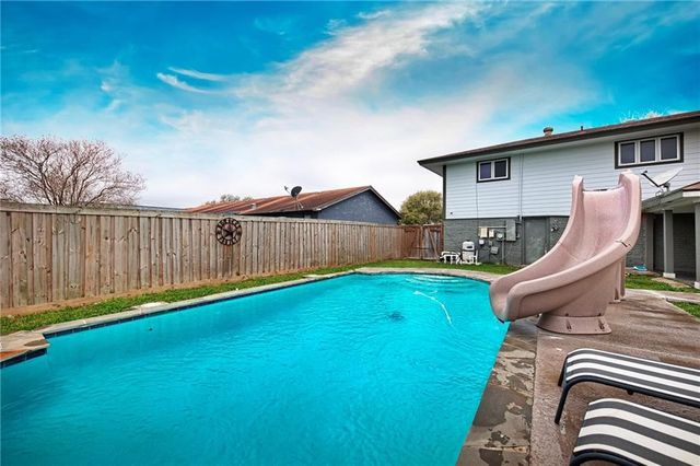 1129 Alexandria Dr, Corpus Christi, TX 78412