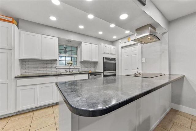 1129 Alexandria Dr, Corpus Christi, TX 78412