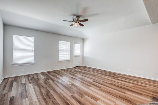 8927 TAYLOR GRV, San Antonio, TX 78254