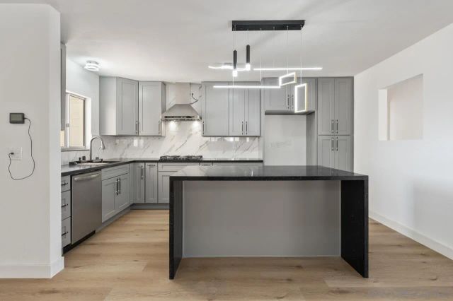 8868 Gowdy Ave, San Diego, CA 92123