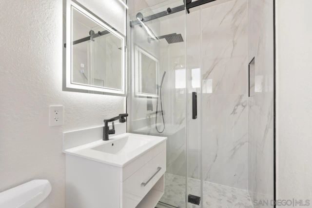 8868 Gowdy Ave, San Diego, CA 92123