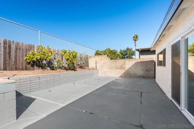 8868 Gowdy Ave, San Diego, CA 92123