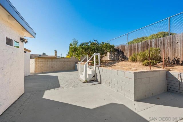 8868 Gowdy Ave, San Diego, CA 92123