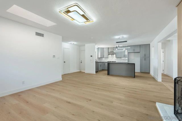 8868 Gowdy Ave, San Diego, CA 92123