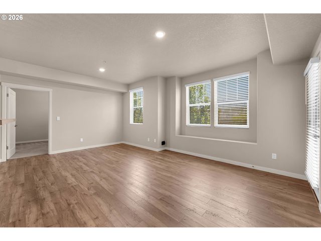 17126 Sw Snowdale St 303, Beaverton, OR 97007