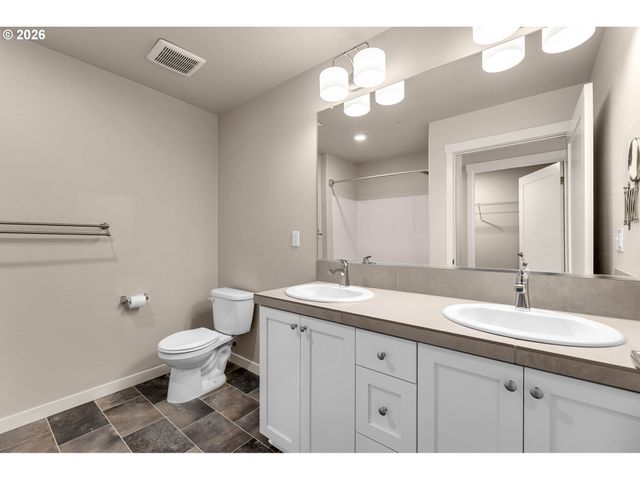17126 Sw Snowdale St 303, Beaverton, OR 97007