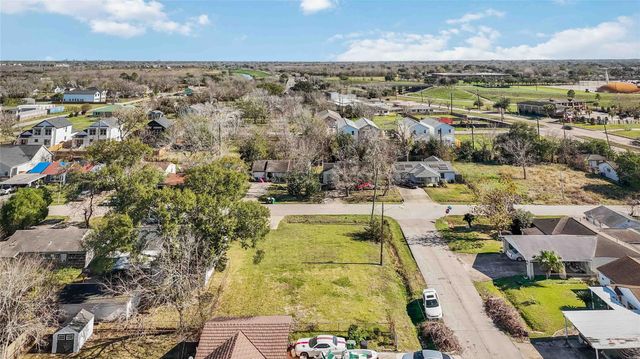 10530 Chesterfield Drive, Houston, TX 77051