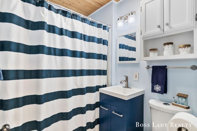 15422 Coleman Avenue, Grand Haven, MI 49417