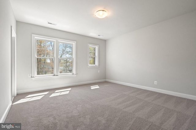 115 SAINT ANDREWS DR NE, Vienna, VA 22180