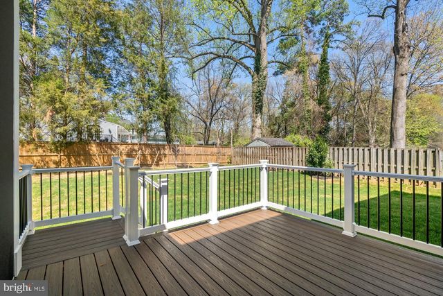 115 SAINT ANDREWS DR NE, Vienna, VA 22180