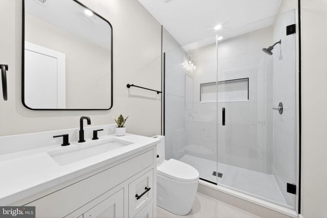 5326 MCKINLEY ST, Bethesda, MD 20814