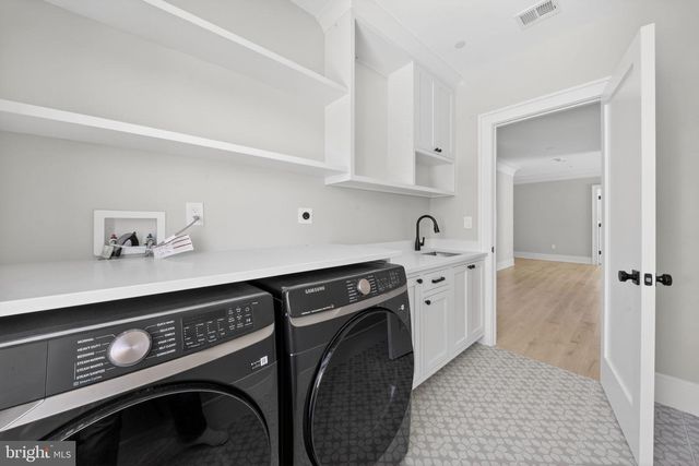 5326 MCKINLEY ST, Bethesda, MD 20814