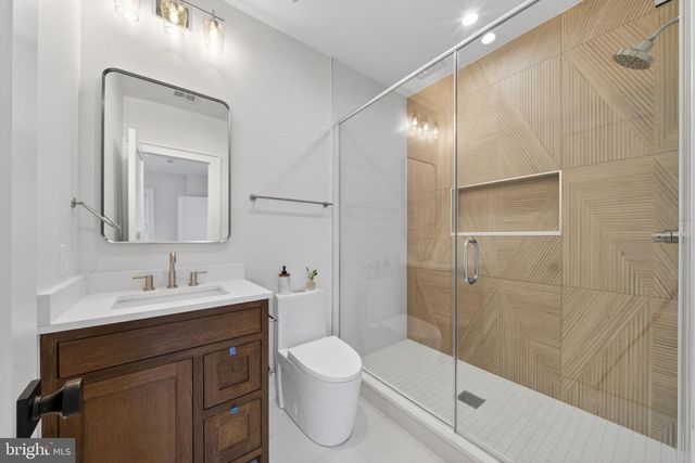 5326 MCKINLEY ST, Bethesda, MD 20814