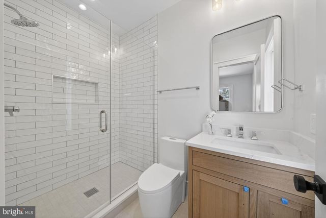 5326 MCKINLEY ST, Bethesda, MD 20814