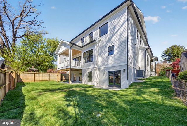 5326 MCKINLEY ST, Bethesda, MD 20814