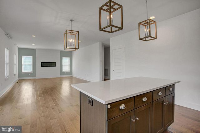 14 DANBURY DR, Mechanicsburg, PA 17050