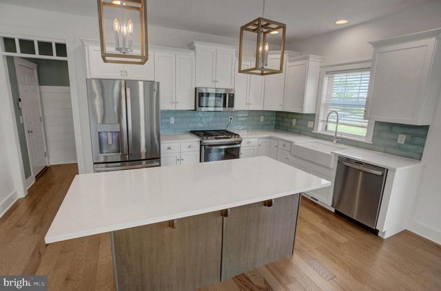14 DANBURY DR, Mechanicsburg, PA 17050