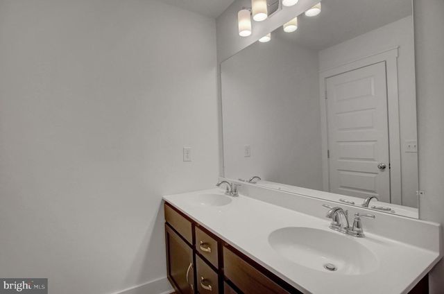 14 DANBURY DR, Mechanicsburg, PA 17050