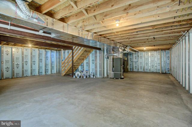 14 DANBURY DR, Mechanicsburg, PA 17050