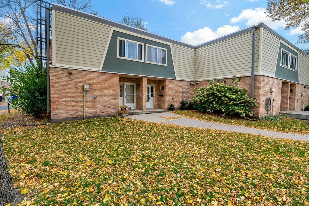 7211 W Franklin Avenue, Saint Louis Park, MN 55426 — exterior