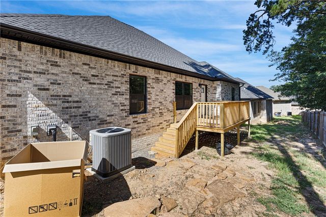 139 Harbor Circle, Russellville, AR 72802