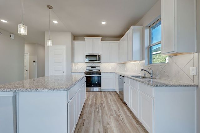 3113 Hawkview Drive, Cleburne, TX 76031