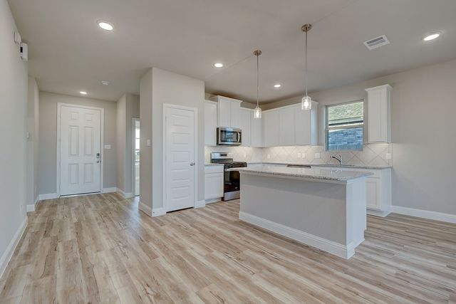 3113 Hawkview Drive, Cleburne, TX 76031